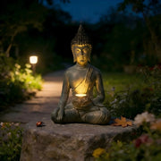 Statue Bouddha de jardin avec bougeoir solaire allume la nuit — VITALIA PARIS
