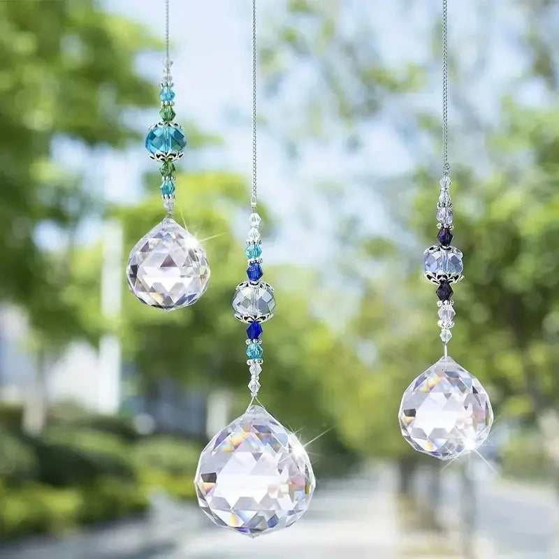 Lot de trois attrape-soleil en cristal avec prismes facettés
