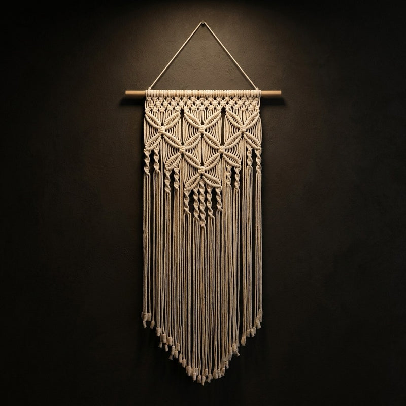 Macramé mural beige – 35 × 70 cm