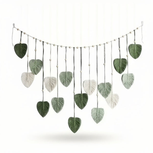 Macramé mural feuilles et plumes — photo produit sur fond blanc